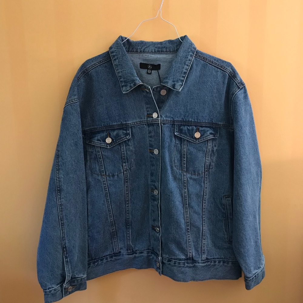 🇺🇸LABOR DAY SALE 🇺🇸 NWT MISSGUIDED DENIMJACKET